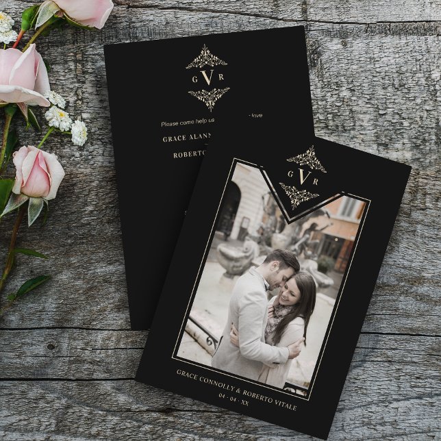 Invitación Black Ssofisticate Flourish Moda Golden Initials (Subido por el creador)