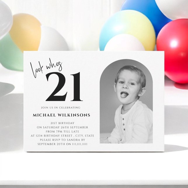 Invitación blanco y negro moderno para los hombres 21 años (FUN 21ST BIRTHDAY INVITATION WITH PHOTO , FULLY EDITABLE )