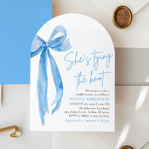 Invitación Blue Bow está atando la ducha nupcial