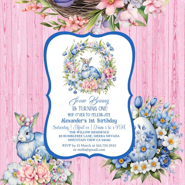 Invitación Blue Easter Bunny Pink Floral Wreath 1er cumpleaño (Blue Easter Bunny Pink Floral Wreath 1st Birthday Invitation)