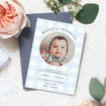 Invitación Blue Gingham Photo Birthday<br><div class="desc">Celebra al chico de cumpleaños con esta clásica invitación de cumpleaños de gingham. El diseño presenta un diseño de gingham intemporal y se puede personalizar con tu propia foto. Todo el texto es completamente editable y se puede personalizar para que se adapte a cualquier cumpleaños o evento. Para una personalización...</div>