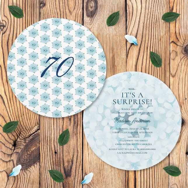 Invitación Blue Hydrangeas 70.ª fiesta de cumpleaños sorpresa (Front and Back)