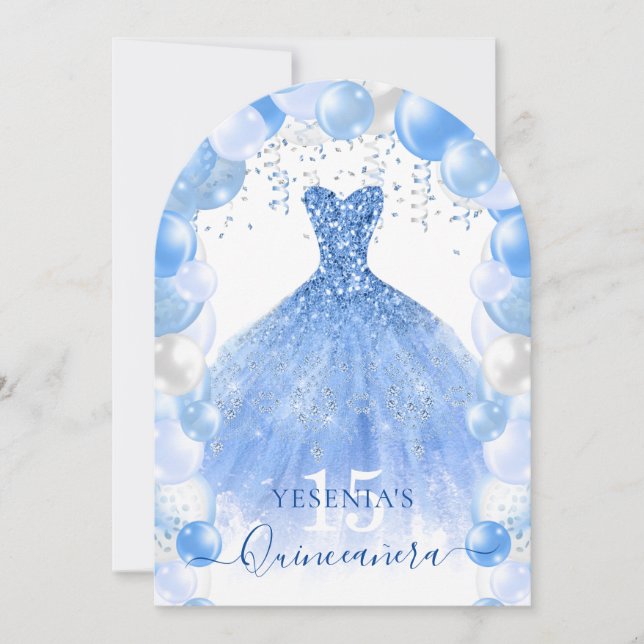 Invitación Blue Sparkle Dress Quinceañera Balloon Arco (Anverso)