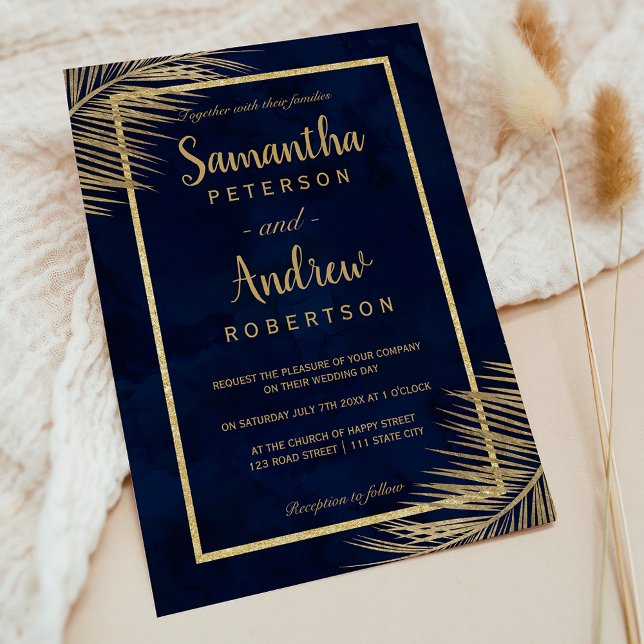 Invitación Boda azul marino de la playa de la palmera dorada  (Tropical gold palm tree beach navy blue wedding invitation)