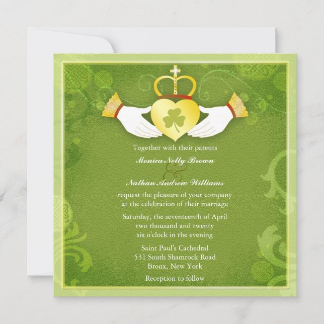 Invitación Boda celta verde del corazón del claddagh irlandés (Anverso)
