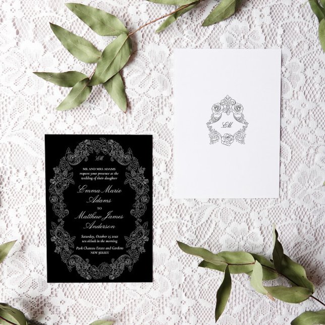 Invitación Boda clásico de la época victoriana negra y blanca (black and white gothic wedding invitation with victorian rococo botanical frames and monogram crests)