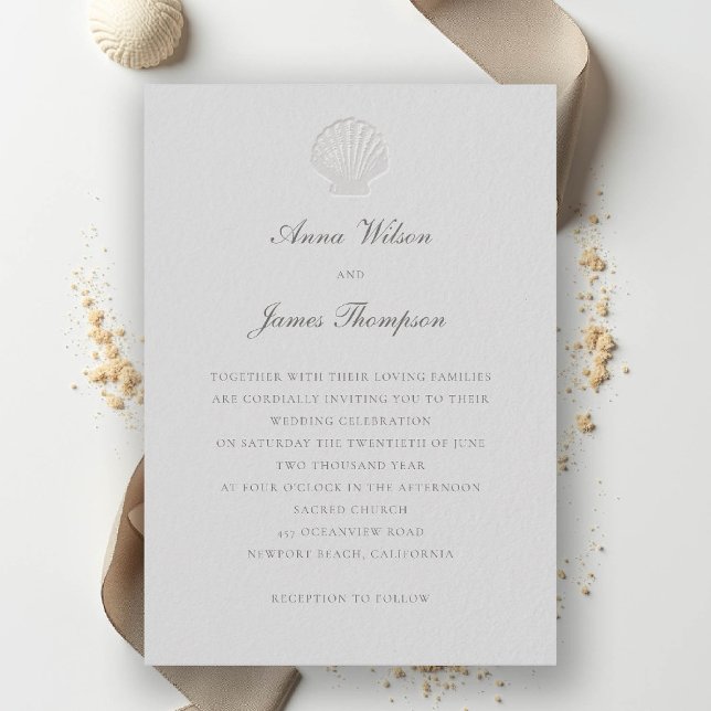Invitación Boda clásico formal de la concha náutica costera (nautical coastal wedding invitation modern classic formal traditional elegant shell medium ivory)