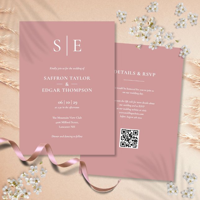 Invitación Boda Código QR Rosa Polvoriento Monograma (Monogram Dusty Rose QR Code Wedding Invitation)