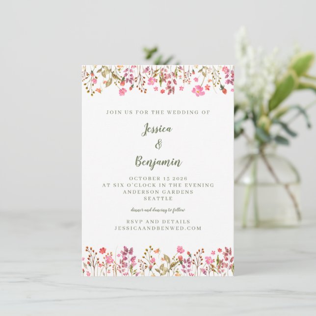 Invitación Boda con borde floral de flores silvestres rosadas (Anverso de pie)