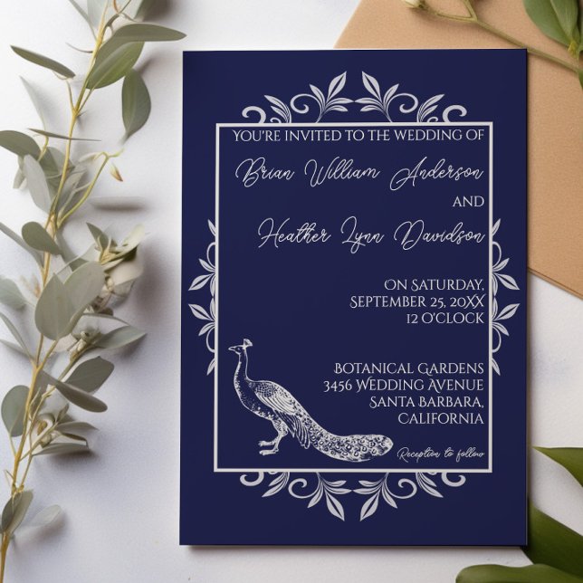 Invitación Boda con floritura de pavo real azul marino (Navy Blue Peacock Flourish Wedding Invitation)