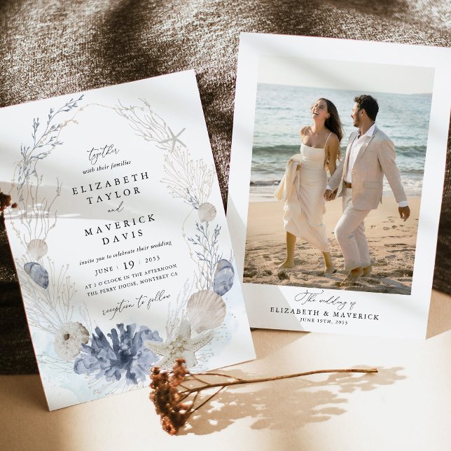 Invitación Boda con Foto de Playa Azul Costera con Conchas Ma (Blue Beach Photo Wedding Invitation Coastal Wedding Seashell Ocean Destination Wedding Stationery)