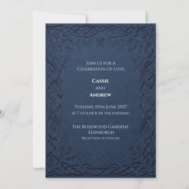 Invitación Boda con relieve de cardo celta en azul marino (Anverso)