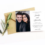 Invitación Boda de caligrafía elegante de fotografía lateral<br><div class="desc">Envíe invitaciones de boda hermosas y únicas con sus invitaciones de boda de caligrafía elegante de fotos laterales. Consigue que todos se entusiasmen con tu boda con una tarjeta que incluye tu foto favorita y algo de caligrafía.</div>