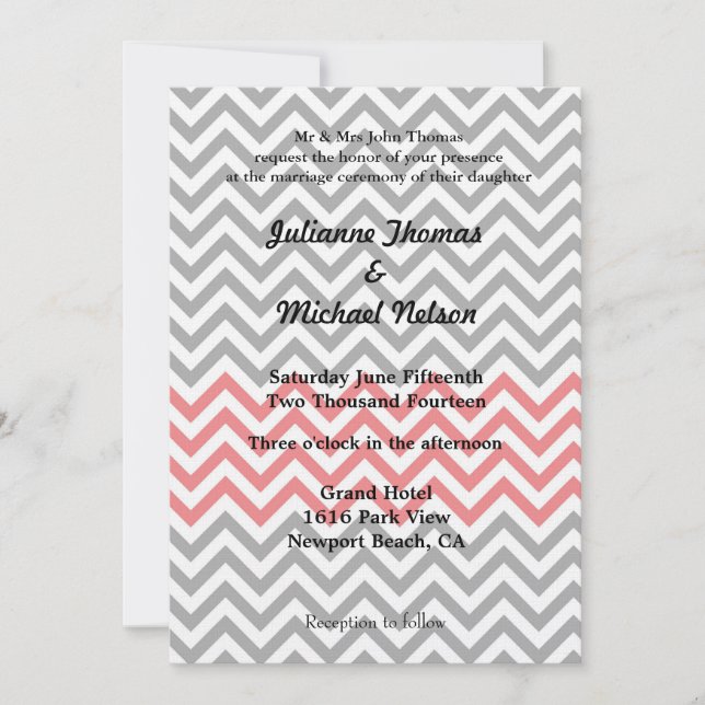 Invitación Boda de Chevron gris, blanco y coral (Anverso)