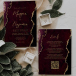 Invitación Boda de código QR del alfabeto del agate rojo de B<br><div class="desc">Esta elegante invitación a la boda presenta una imagen de fondo de una ágata color rojo burdeos adornada con un falso purpurina de oro. El texto del personalizable combina la escritura a mano moderna de color dorado, el copperplate y las tipografías cursivas. El reverso proporciona espacio para los detalles de...</div>