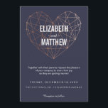 Invitación Boda de corazón geométrico rosa moderno<br><div class="desc">Clásica invitación a la boda con un minimalista corazón geométrico de oro subió. Encontrar más ideas y artículos coincidentes en nuestra tienda: http://www.zazzle.com/designbyredline</div>