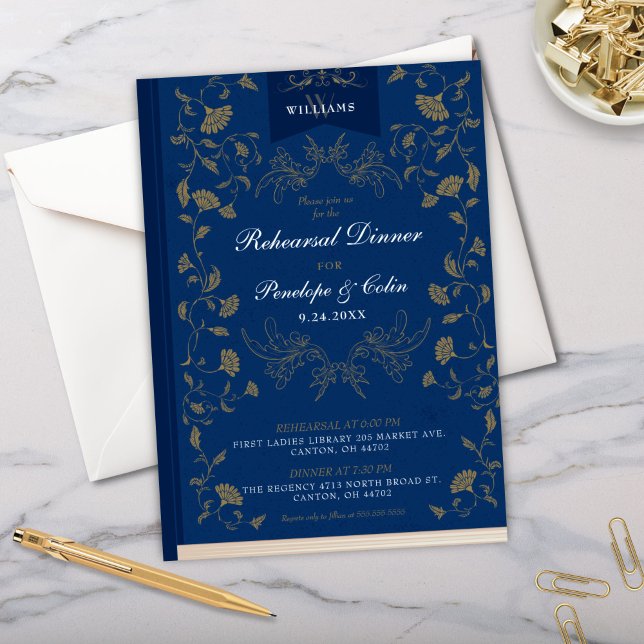 Invitación Boda de ensayo de la cubierta del libro azul vinta (elegant navy blue and gold book cover theme wedding rehearsal dinner invitation with calligraphy)