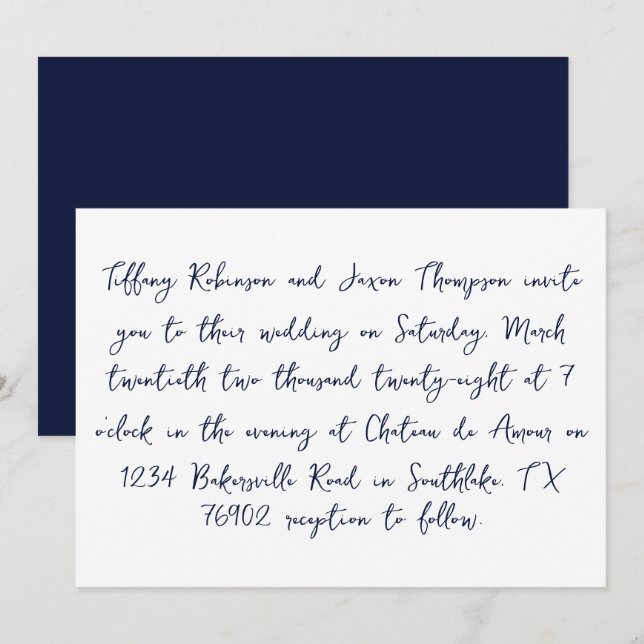 Invitación Boda de estilo manuscrito blanco y azul marino (Anverso / Reverso)