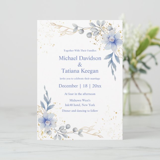Invitación boda de flores azules polvorientas clásicas (Anverso de pie)
