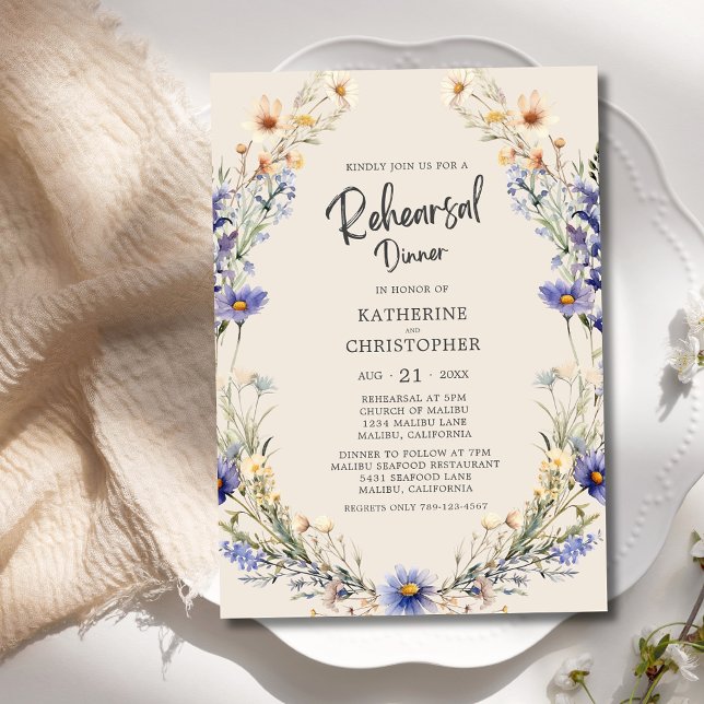Invitación Boda de flores silvestres azul turquesa para la ce (BOHO Wildflowers Wedding Rehearsal Dinner Invitation with blue & yellow watercolor flowers.)