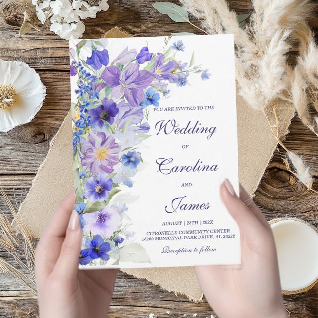 Invitación Boda de flores silvestres rústicas moradas y azule (Subido por el creador)