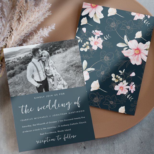 Invitación Boda de fotografía floral azul rosa brillante (This pretty blue wedding invitation gives whimsical retro vibes, with pink flowers and one photo.)