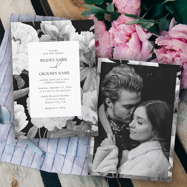 Invitación Boda de fotografía floral de Black White Peonies (Black White Peonies Floral Photo Wedding Invitation)