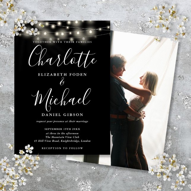 Invitación Boda de fotografías de guiones de Black White Stri (Black White String Lights Script Photo Wedding Invitation)