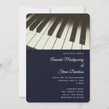 Boda de fotografías de las teclas de piano blanco 