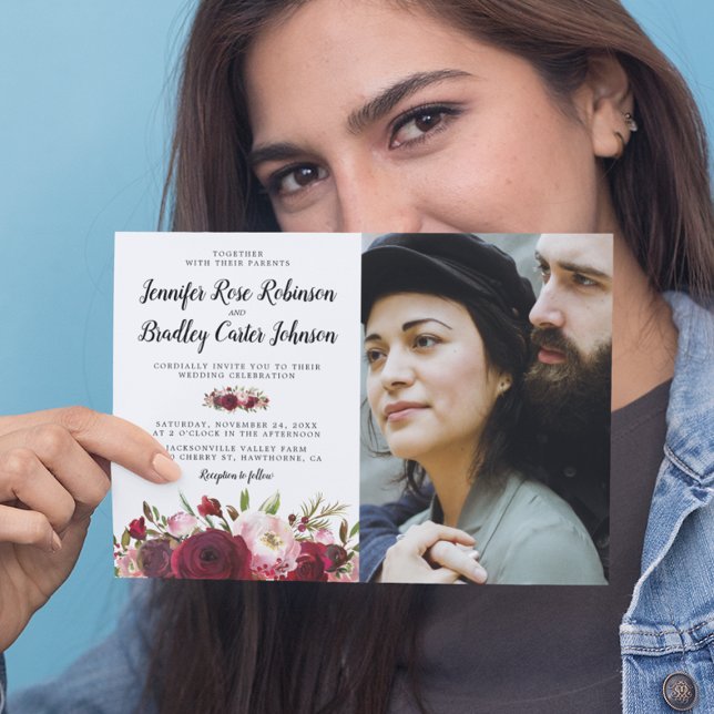 Invitación Boda de fotos de las flores de borgoña rusticas de (Subido por el creador)