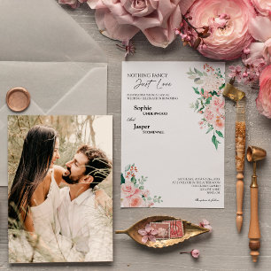 Invitación Boda de fotos de Rubor Floral White Nothing Fancy