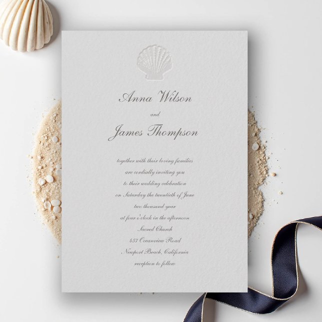Invitación Boda de guión clásico de la concha náutica costera (nautical coastal wedding invitation modern classic formal traditional script elegant shell ivory)