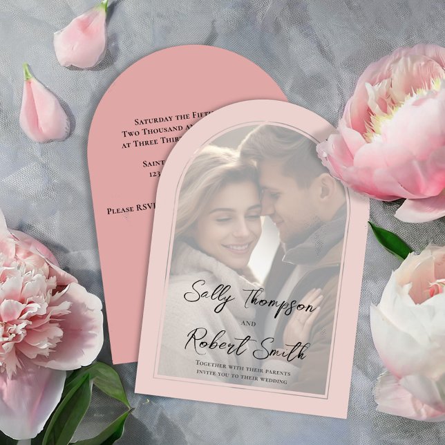 Invitación Boda de guiones de caligrafía fotográfica rosa de  (Elegant blush pink arch photo wedding invitations.)