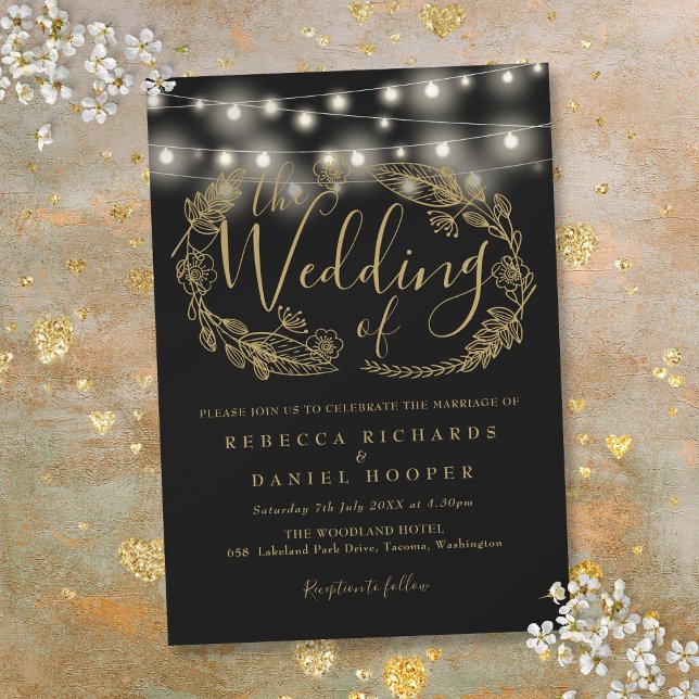 Invitación Boda de guiones de luces de cadena negra y dorada (Black And Gold String Lights Script Wedding Invitation)