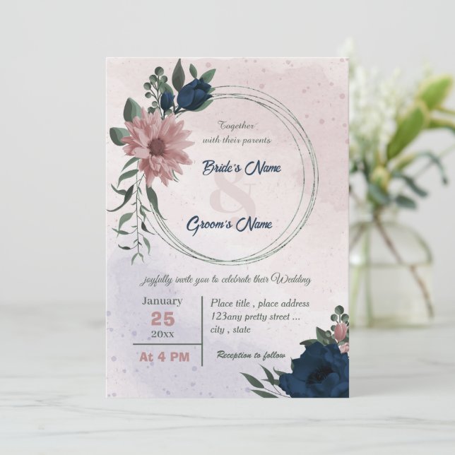 Invitación boda de guirnaldas botánicas de flores rosadas y m (Anverso de pie)
