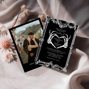 Invitación Boda de Halloween retro de cráneo gótico