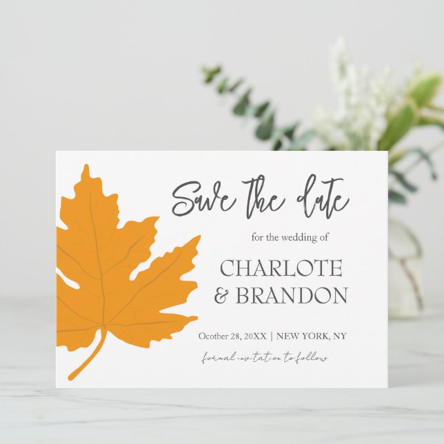 Invitación Boda de hoja de arce amarilla de otoño SaveThe Dat (Anverso de pie)