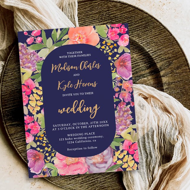 Invitación Boda de la marina bohemiana de escritura floral br (Bohemian bright floral arch script navy wedding invitation)