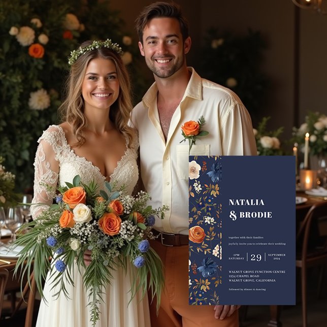 Invitación Boda de la Marina de las Flores Pintadas Bohemias (Bohemian Painted Flowers Navy Blue Rust Wedding Invitation. Models are AI-Generated.)