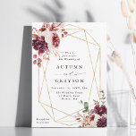 Invitación Boda de marco geométrico de oro Romance de otoño<br><div class="desc">Esta invitación a la boda incluye flores de acuarela de dahlia, rosa de jardín, peonía, pampas hierba e hidrangea en rojo borgoña, terracota, rosa rubor sobre hojas de otoño con un marco geométrico falso de oro. Para una personalización más avanzada de este diseño, haga clic en el BOTÓN HERRAMIENTA DE...</div>