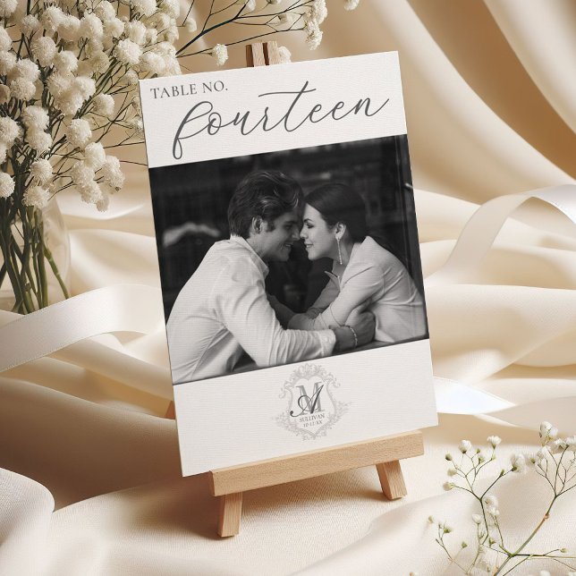 Invitación Boda de Monograma de la Viñeta Foto Número de tabl (Simple black and white photo script elegant modern vintage monogram crest wedding table number)