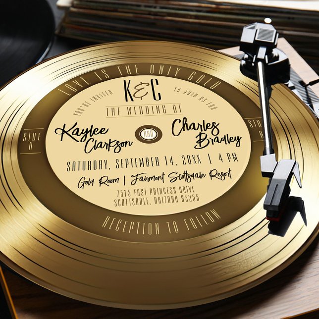 Invitación Boda de música de vinilo único Gold (Solid Gold Vinyl Record "Love Is The Only Gold" song unique vintage fun round wedding invitation)