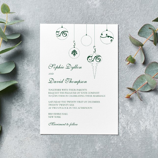 Invitación Boda de ornamentos de bauble para Navidades verdes (Winter Wedding Christmas Baubles Wedding Invitation - Pine Green)