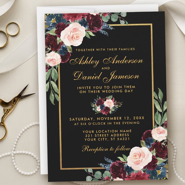 Invitación Boda de oro negro con floral azul borgoña (Customize to change text size, color, style or color of back of card.)