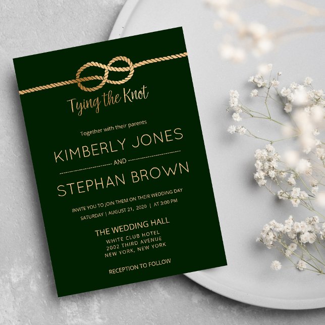 Invitación Boda de Oro Verde de la Selva Mod de Knot (Tying the Knot Quote Mod Forest Green Gold Wedding )