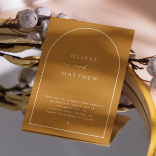 Invitación Boda de otoño con arco marrón mostaza. Foto de oto