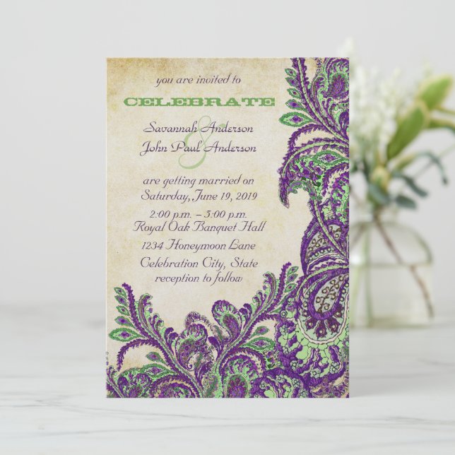 Invitación Boda de Peacock Paisley violeta y verde (Anverso de pie)