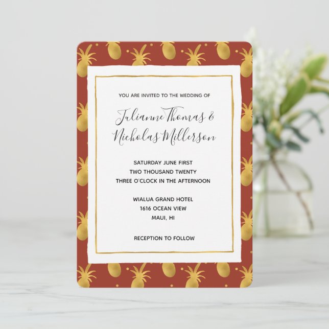 Invitación Boda de piñas de oro de especias rojas (Anverso de pie)
