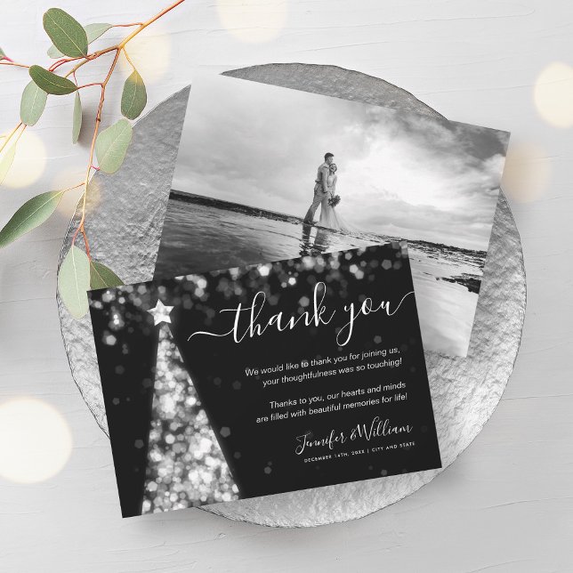 Invitación Boda de plata en árbol festivo gracias (Festive Tree Silver Wedding Photo Thank You Invitation)