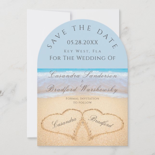 Invitación Boda de playa 2 corazones en el boda de arena (Anverso)